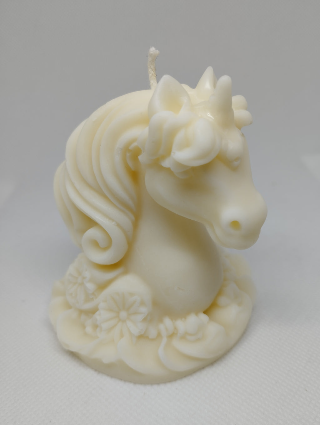 LICORNE AVEC FLEURS