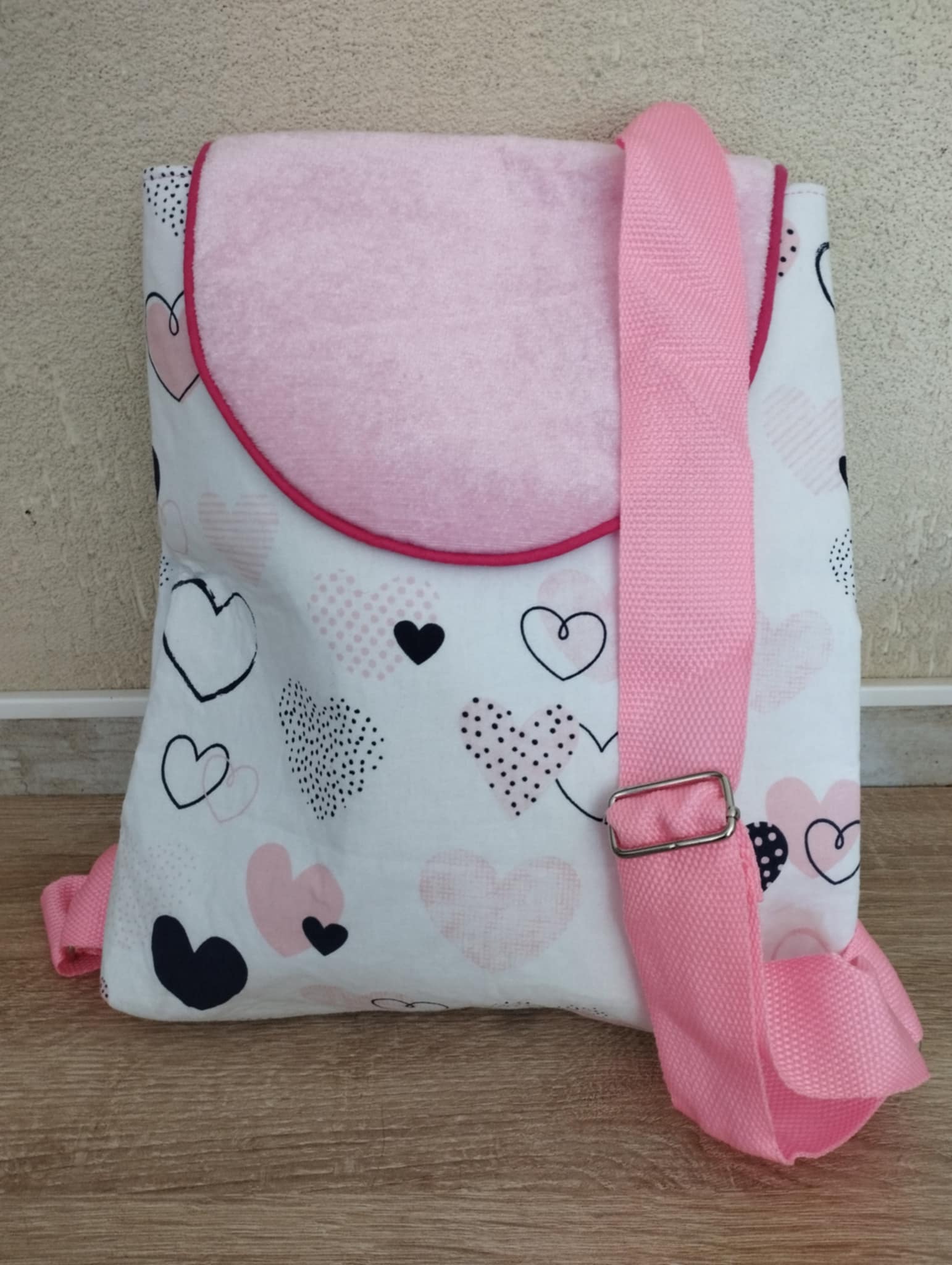 sac à dos coeurs rose et bleu