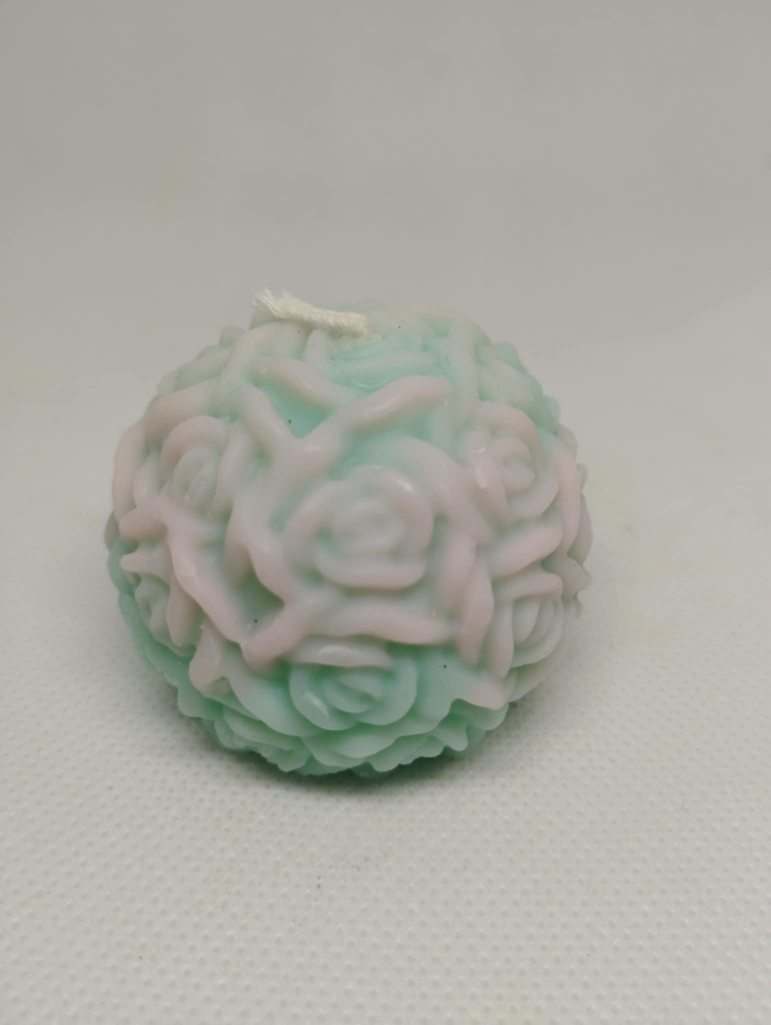 PETITE BOULE DE ROSES